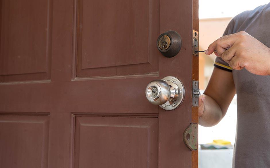 ouvrir une porte sans clé Émerainville