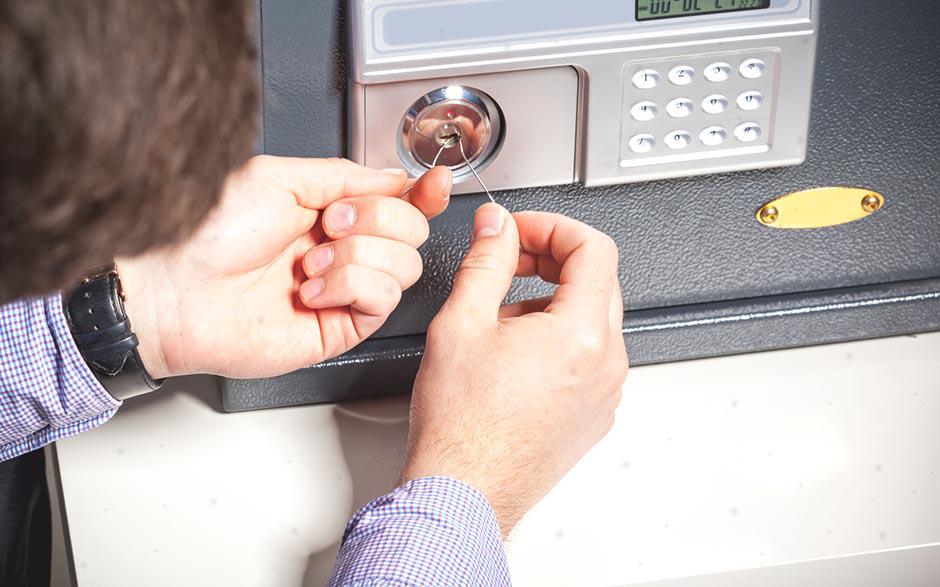 ouvrir une porte de chambre sans clé Meudon