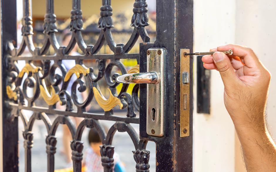 ouvrir une porte Igny