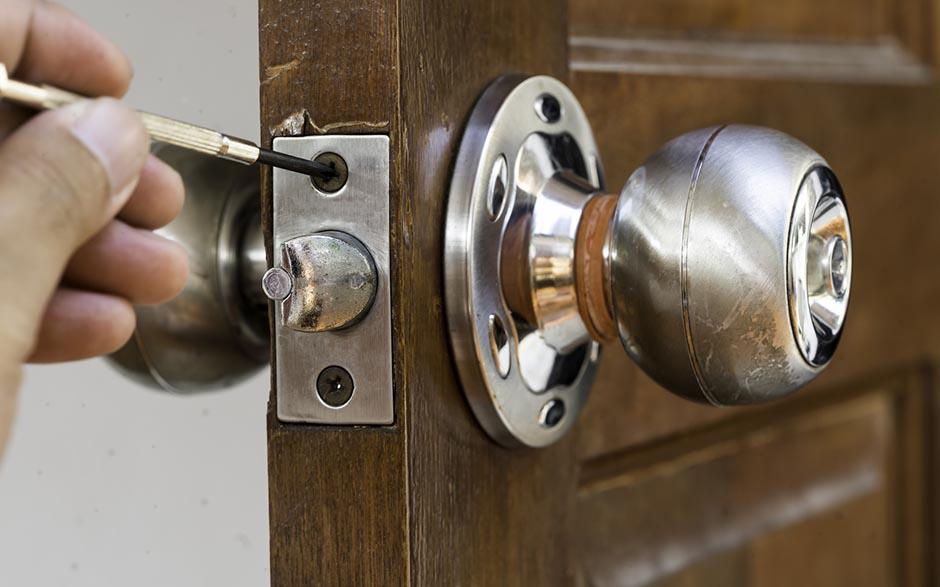 comment ouvrir une porte sans poignée Villepreux